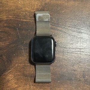Apple Watch Series 5 with GPS + Cellular